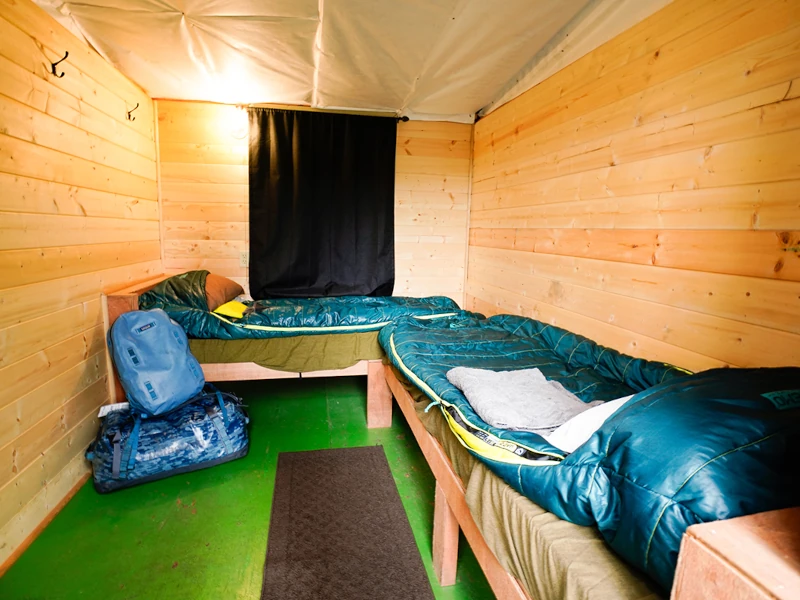 outpost-room-beds